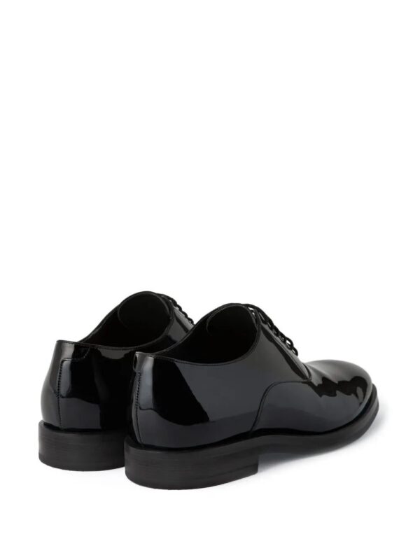 19245055_54365024_1000.jpg Brunello Cucinelli patent-leather laced oxford shoes