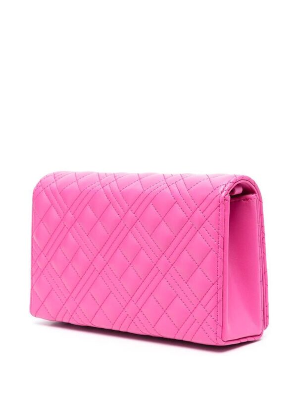 19290875_42341551_1000.jpg Love Moschino logo-plaque quilted shoulder bag