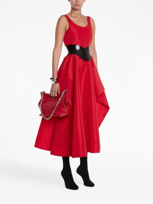 19352287_44438075_1000.jpg Alexander McQueen The Peak curved mini bag