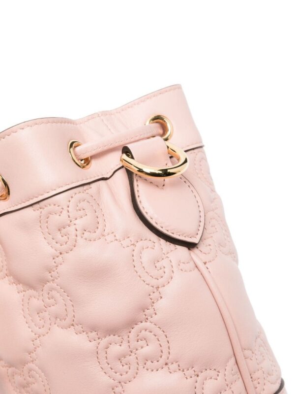 19426832_53167514_1000.jpg Gucci GG matelassé bucket bag