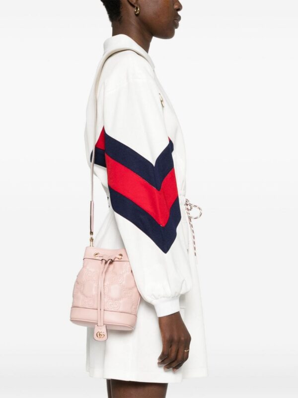 19426832_53167517_1000.jpg Gucci GG matelassé bucket bag