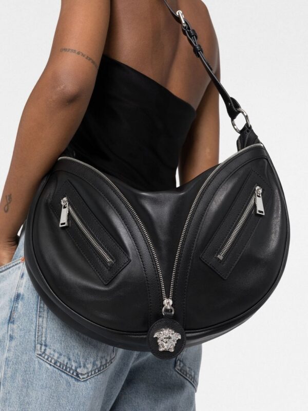 19443266_43360156_1000.jpg Versace Repeat shoulder bag