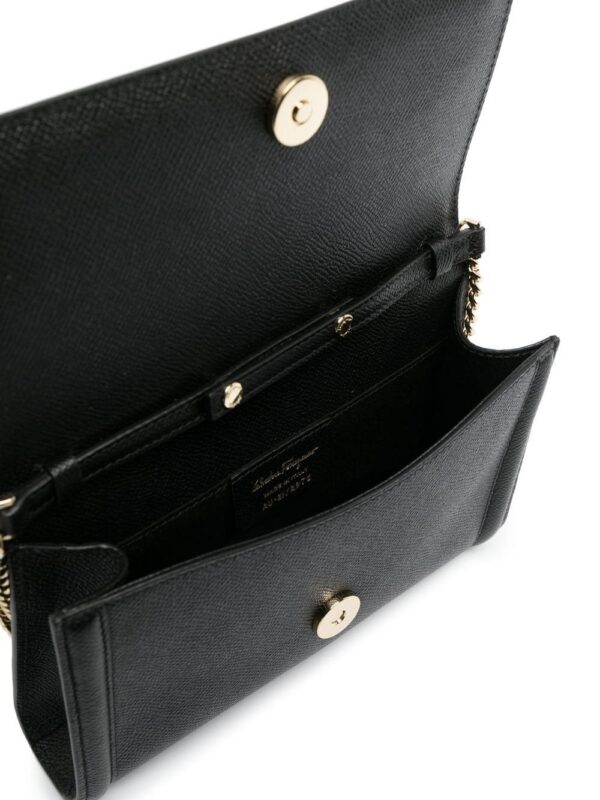 19447494_43281852_1000.jpg Ferragamo Vara leather shoulder bag