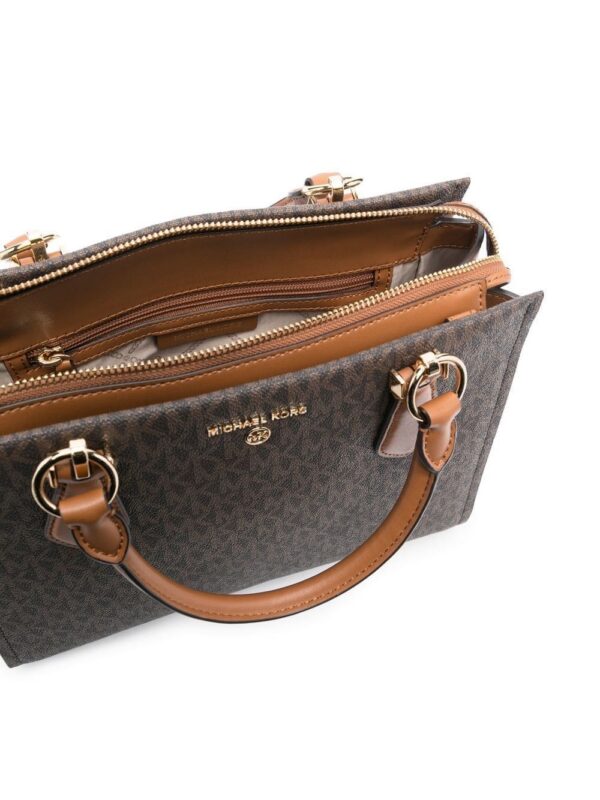 19493930_43464657_1000-1.jpg Michael Kors monogram-pattern tote bag