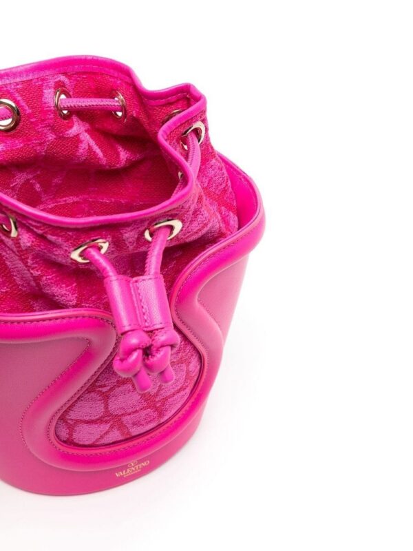 19509861_43594960_1000.jpg Valentino Garavani Le Cinquième bucket bag