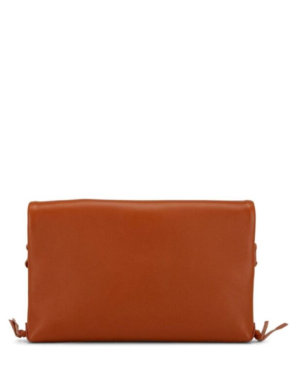 19590837_44850675_1000.jpg Chloé whipstitch-trim clutch bag