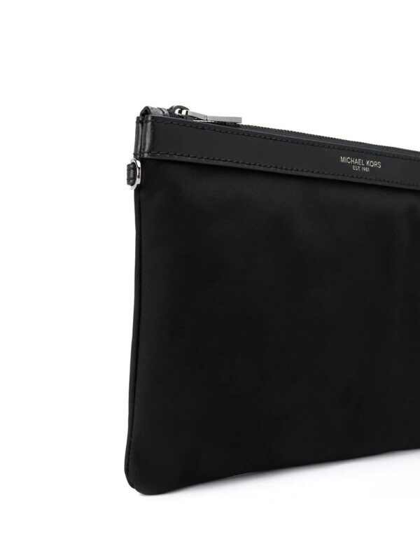 19596370_43836930_1000.jpg Michael Michael Kors logo-stamp leather clutch bag