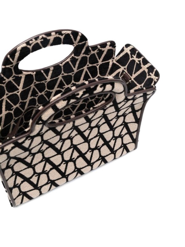 19609023_43965343_1000.jpg Valentino Garavani Le Troisième Toile Iconographe leather tote bag