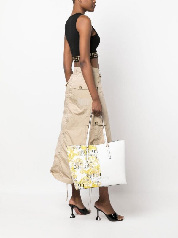 19611909_43973526_1000.jpg Versace Jeans Couture graphic-print tote bag