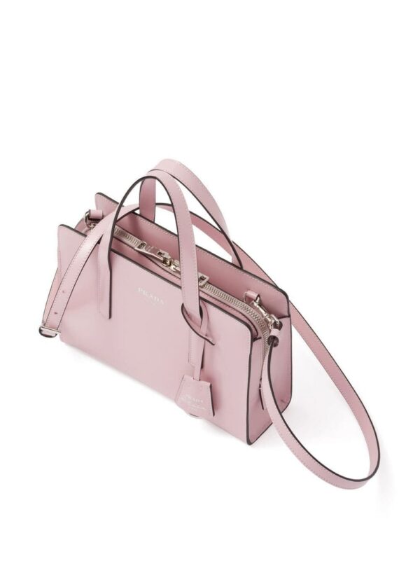19663697_43912372_1000.jpg Prada Re-Edition 1995 brushed-leather mini handbag