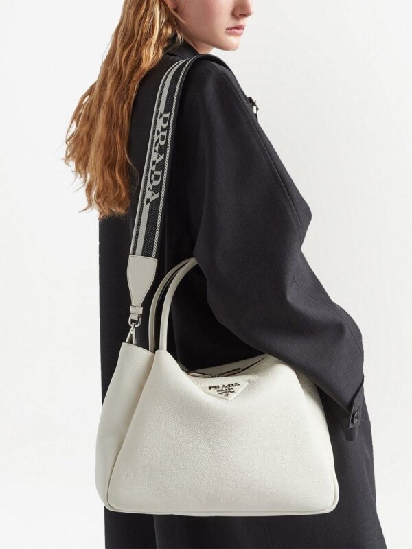 19664023_43912418_1000.jpg Prada large logo-plaque tote bag