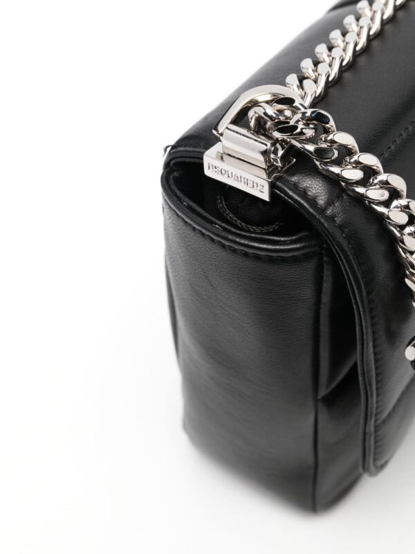 19674052_44051748_1000.jpg DSQUARED2 logo-plaque quilted shoulder bag