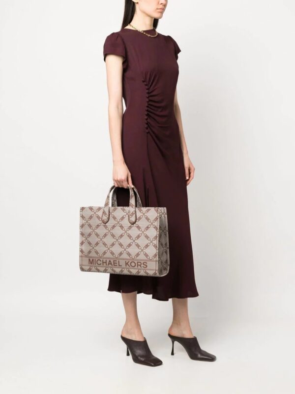 19696920_44288586_1000.jpg Michael Michael Kors logo-print tote bag