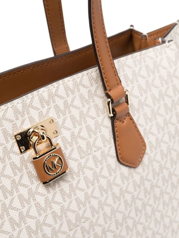 19697424_44189571_1000.jpg Michael Michael Kors monogram-pattern large tote bag