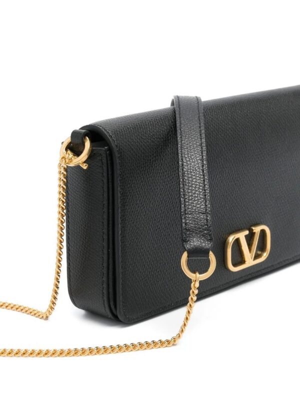 19717132_44185224_1000.jpg Valentino Garavani VLogo Signature clutch bag