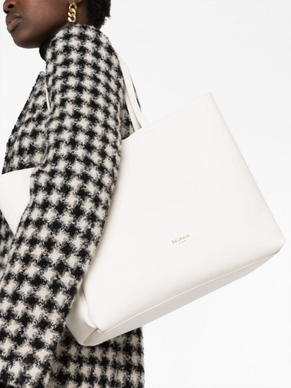 19719900_50664041_1000.jpg Balmain Emblème leather tote bag