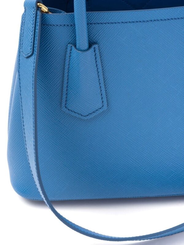 19723123_44126339_1000.jpg Prada leather logo-patch shoulder bag