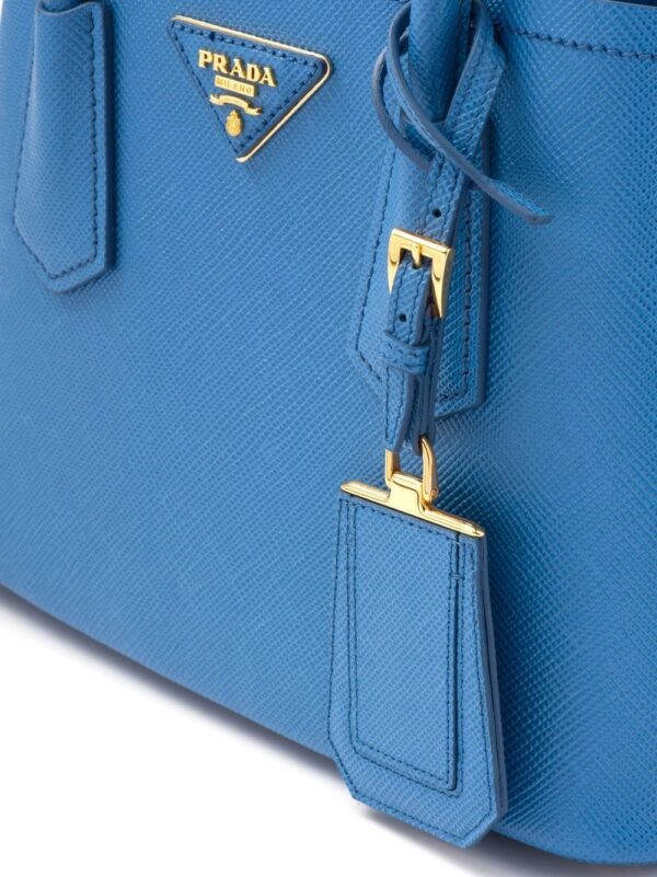 19723123_44126347_1000.jpg Prada leather logo-patch shoulder bag