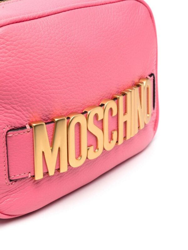 19739669_44257493_1000.jpg Moschino logo-plaque shoulder bag