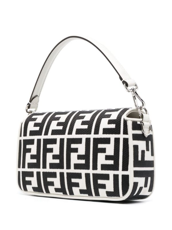 19752724_50338934_1000.jpg FENDI Baguette crossbody bag