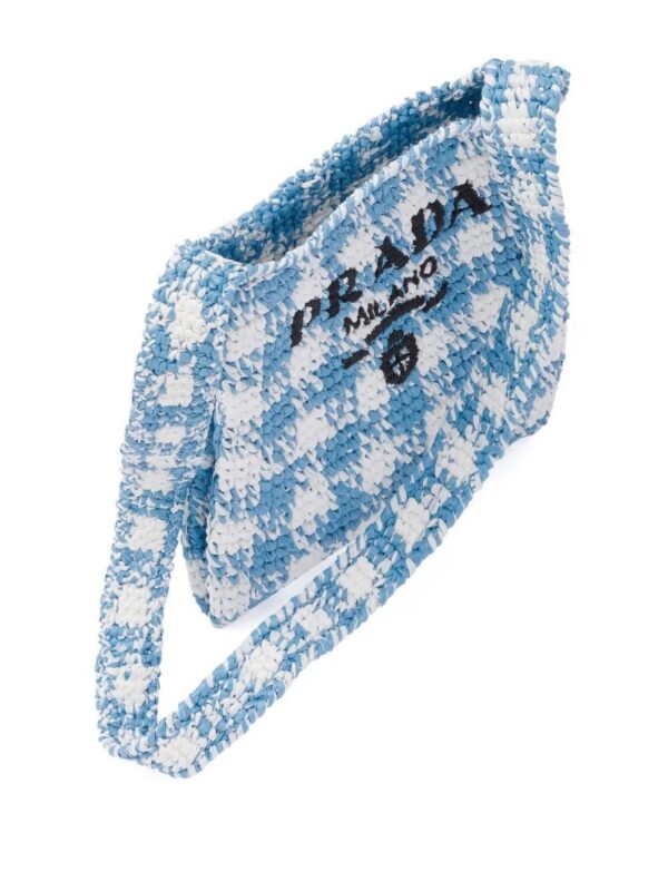 19778196_44227964_1000.jpg Prada houndstooth-pattern raffia shoulder bag