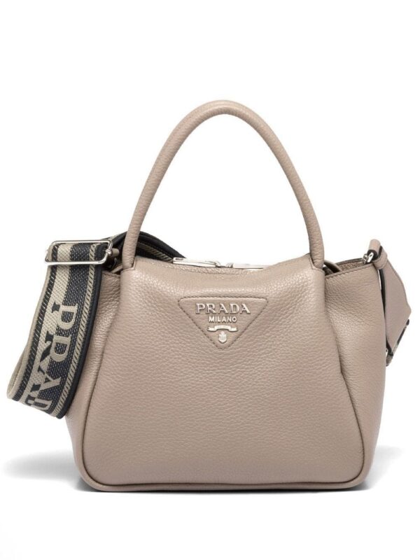 19778202_44228415_1000-1.jpg Prada logo-lettering top-handle bag