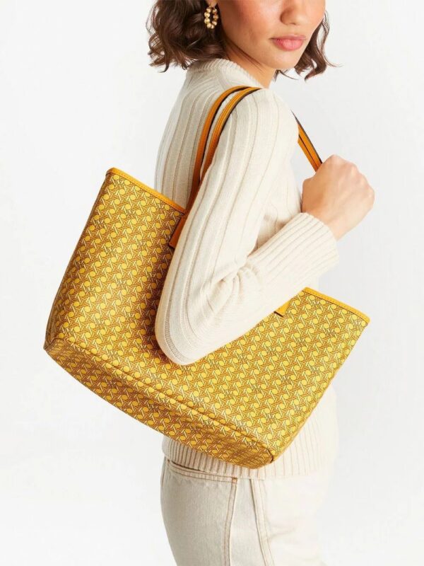 19787709_44345154_1000.jpg Tory Burch Ever Ready monogram tote