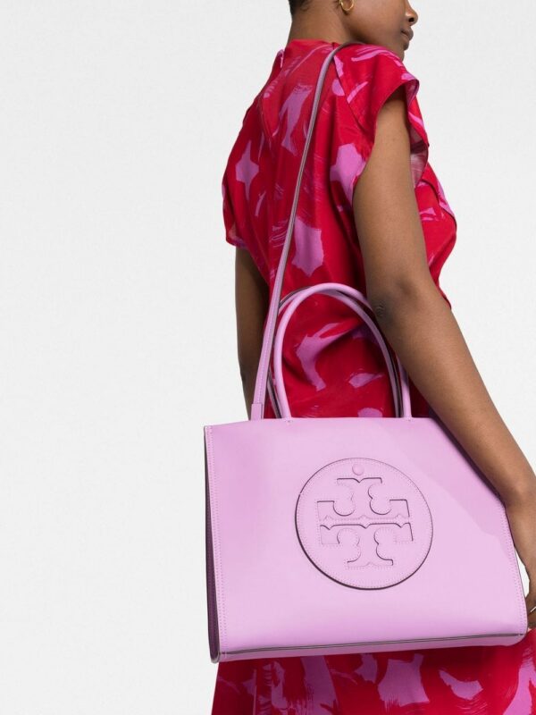 19797927_44434447_1000.jpg Tory Burch embossed-logo tote bag