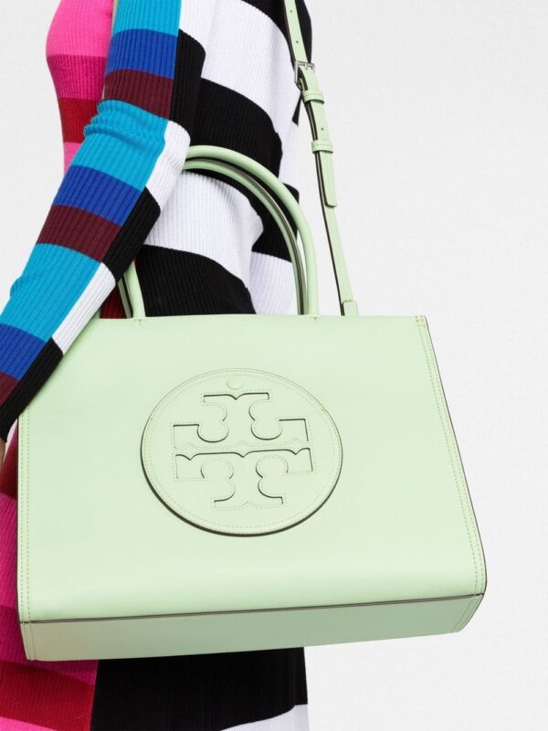 19798561_44442634_1000-1.jpg Tory Burch embossed-logo tote bag