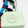 19798561_44442634_1000.jpg Tory Burch embossed-logo tote bag