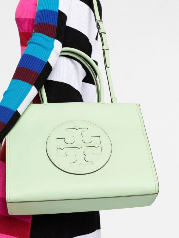 19798561_44442634_1000.jpg Tory Burch embossed-logo tote bag