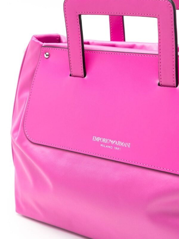 19845671_44882096_1000.jpg Emporio Armani logo-stamp top-handle bag