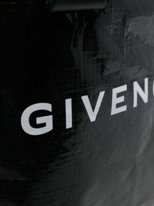 19867884_50666329_1000.jpg Givenchy small G-Shopper tote bag