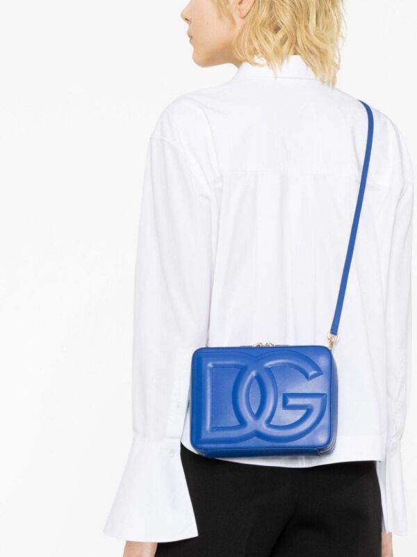 19881863_44725402_1000.jpg Dolce & Gabbana medium DG Logo camera bag