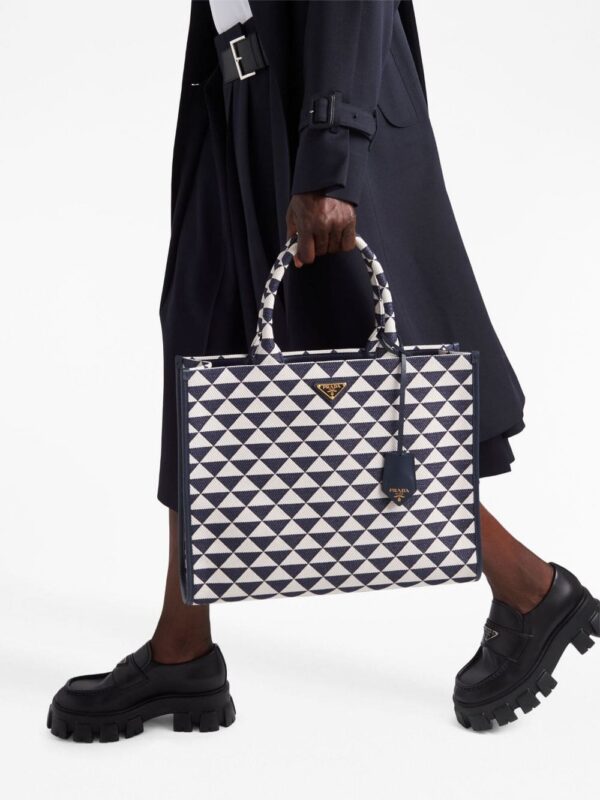 19921630_44705817_1000.jpg Prada large Symbole embroidered tote bag