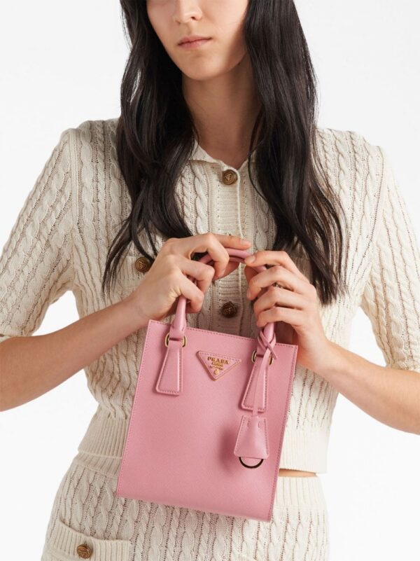 19922610_44694975_1000.jpg Prada triangle-logo Saffiano leather tote bag
