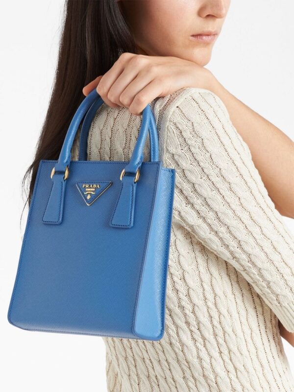 19923385_44709258_1000.jpg Prada triangle-logo Saffiano-leather tote bag