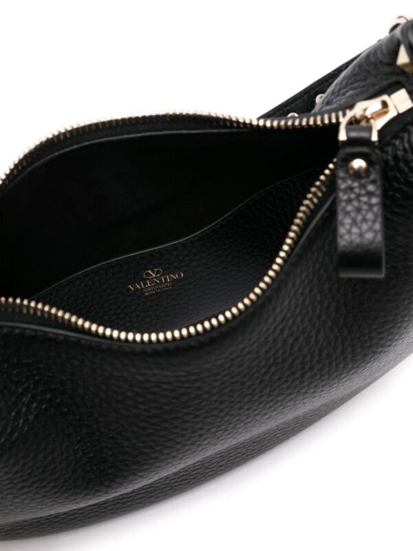 19951126_53924976_1000.jpg Valentino Garavani small Rockstud leather shoulder bag
