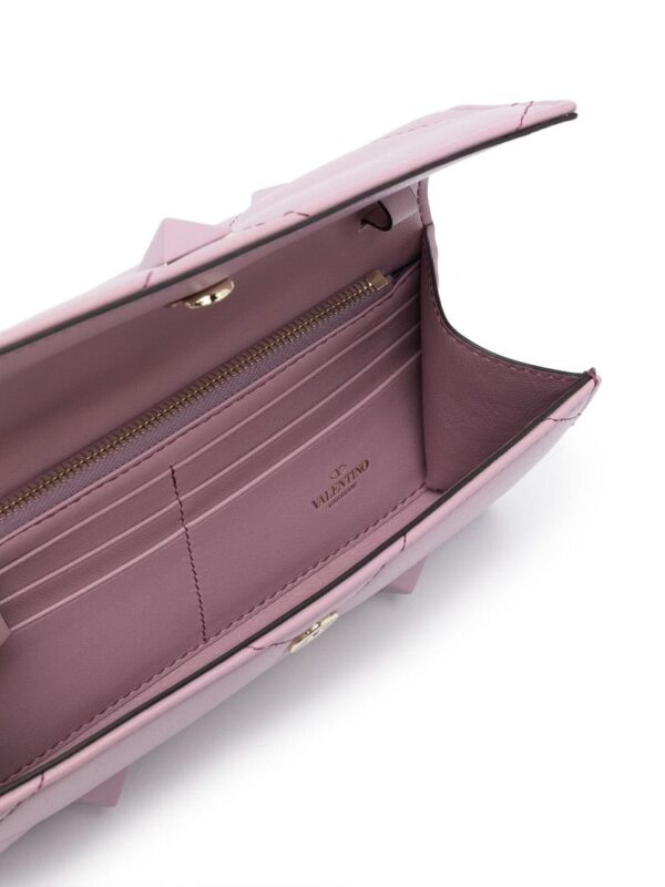 19951206_44952848_1000.jpg Valentino Garavani Roman Stud leather clutch bag