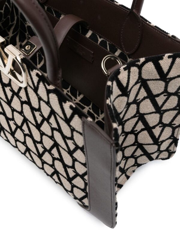19955208_53217640_1000.jpg Valentino Garavani medium Toile Iconographe handbag