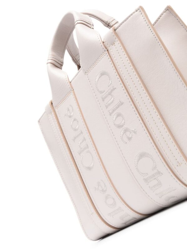 19960271_45196071_1000.jpg Chloé small Woody leather tote bag