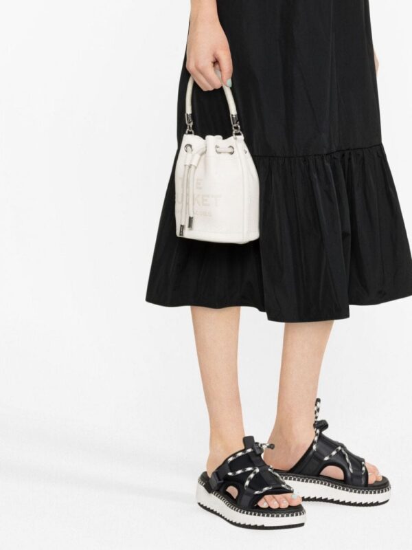 20009346_45095481_1000.jpg Marc Jacobs The Leather bucket bag