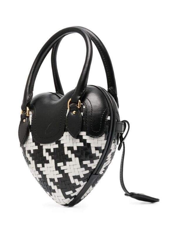 20032453_45058596_1000.jpg Moschino heart shaped woven bag