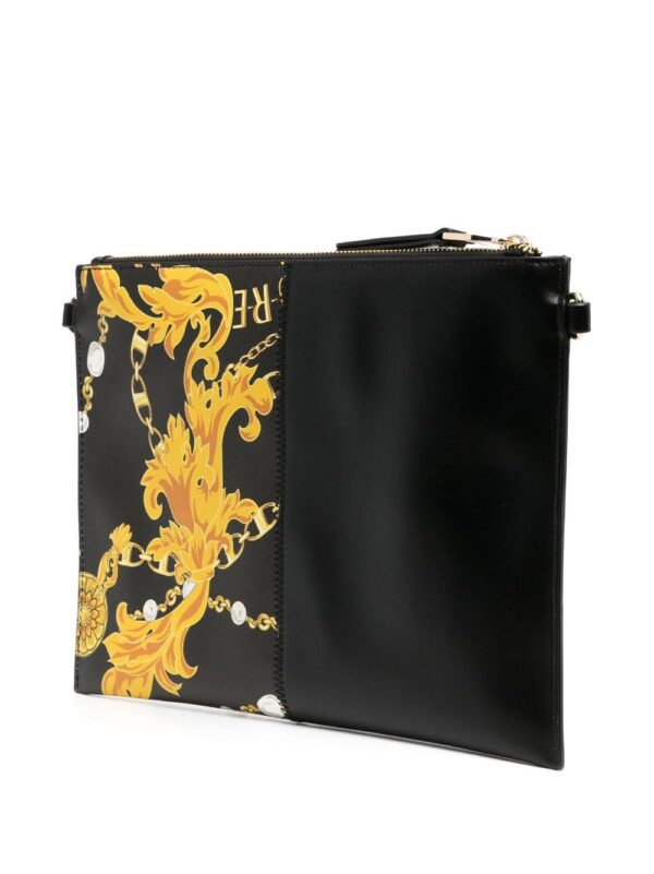20224568_50548655_1000.jpg Versace Jeans Couture Barocco-print logo-plaque clutch bag