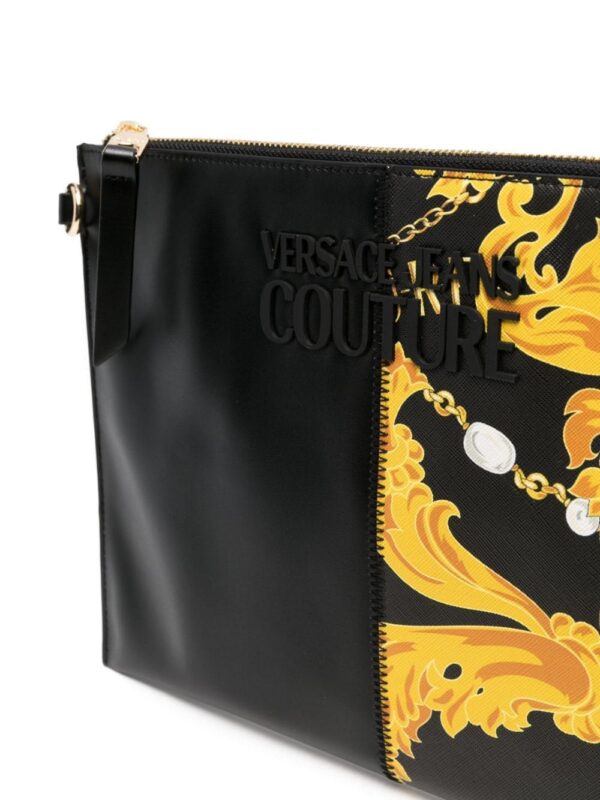20224568_50548656_1000.jpg Versace Jeans Couture Barocco-print logo-plaque clutch bag