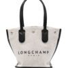 20232448_50284624_1000.jpg Longchamp Essential leather tote bag
