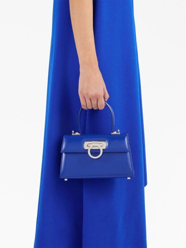 20242995_50237196_1000.jpg Ferragamo Iconic leather tote bag