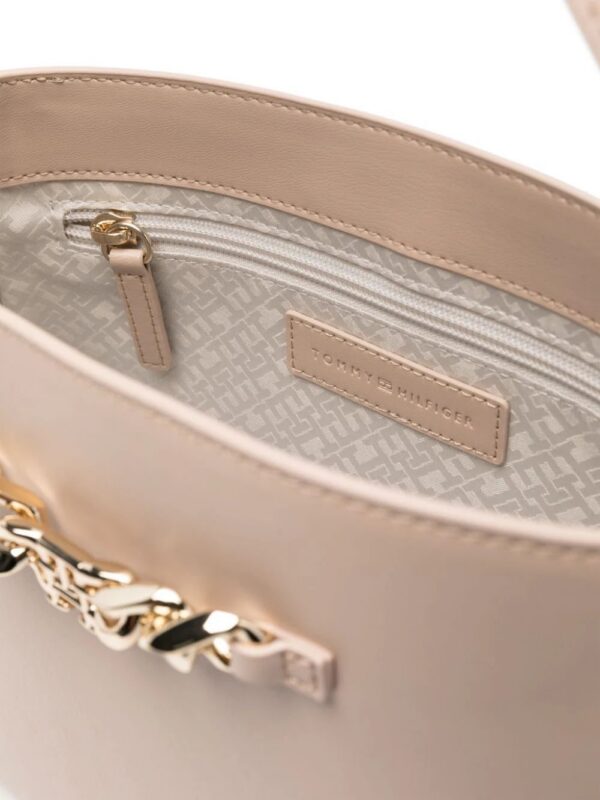 20267117_51697168_1000.jpg Tommy Hilfiger Luxe smooth grain scatchel bag