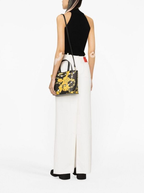 20363818_50467506_1000.jpg Versace Jeans Couture Chain Couture tote bag