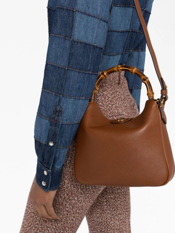 20470767_50459645_1000.jpg Gucci small Diana leather shoulder bag
